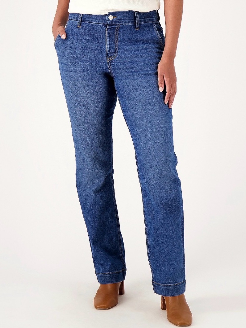 Denim & Co. Petite Easy Stretch Denim
Straight Leg Trouser Jean in Medium Wash